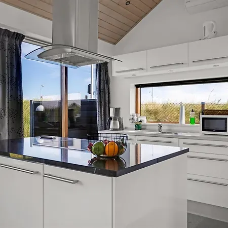 Elinora - 100m From The Sea By Interhome Feriehus *